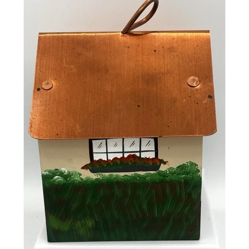Pollys Perch birdhouse very